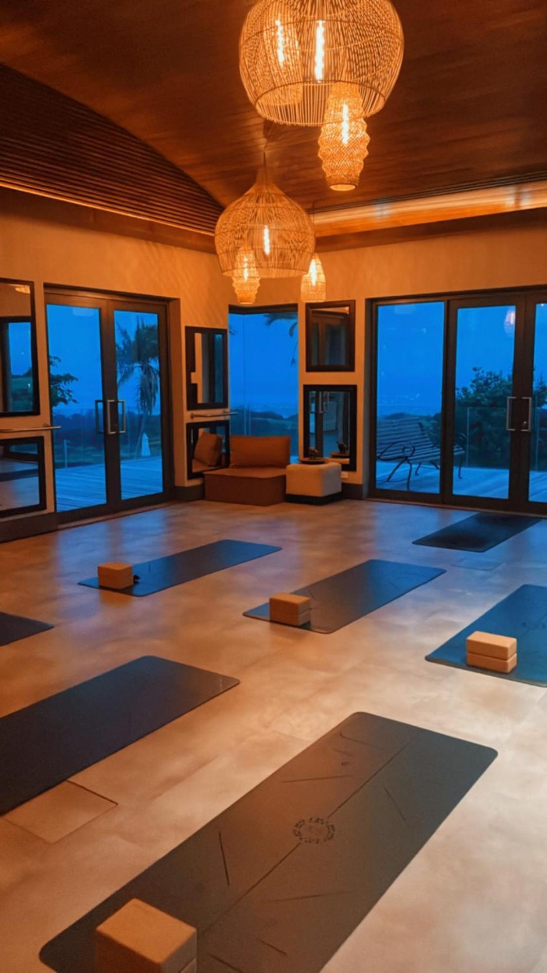 Pezula Nature Retreat クニスナ エクステリア 写真 A yoga studio