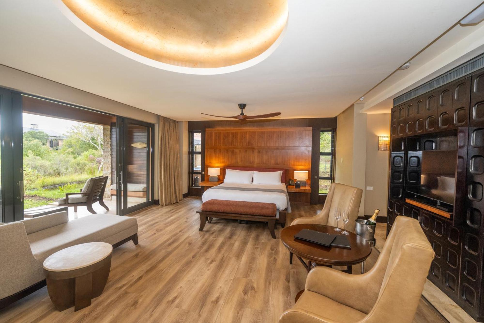 Pezula Nature Retreat クニスナ エクステリア 写真 A bedroom at the hotel